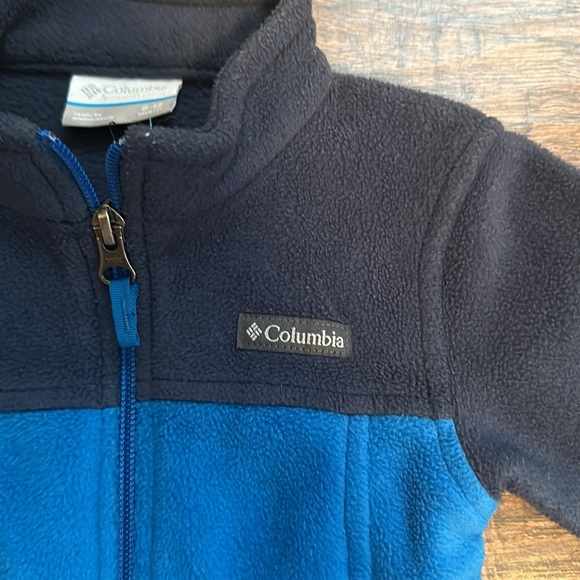 Columbia fleece jacket - EXCELLENT condition! - Picture 3 of 4